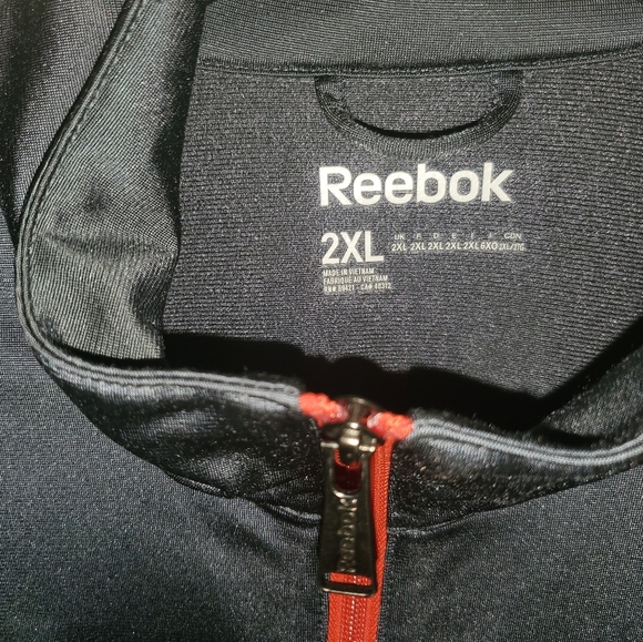 Reebok Grey Black/ Red sports coat - Picture 3 of 11